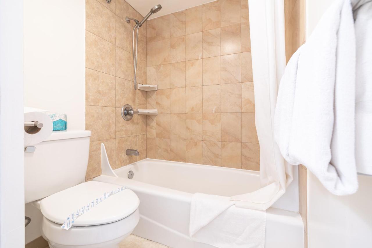 Waikiki Escapade Mountain Views Condo, Steps To Beach With Parking Perk Honolulu Exterior foto