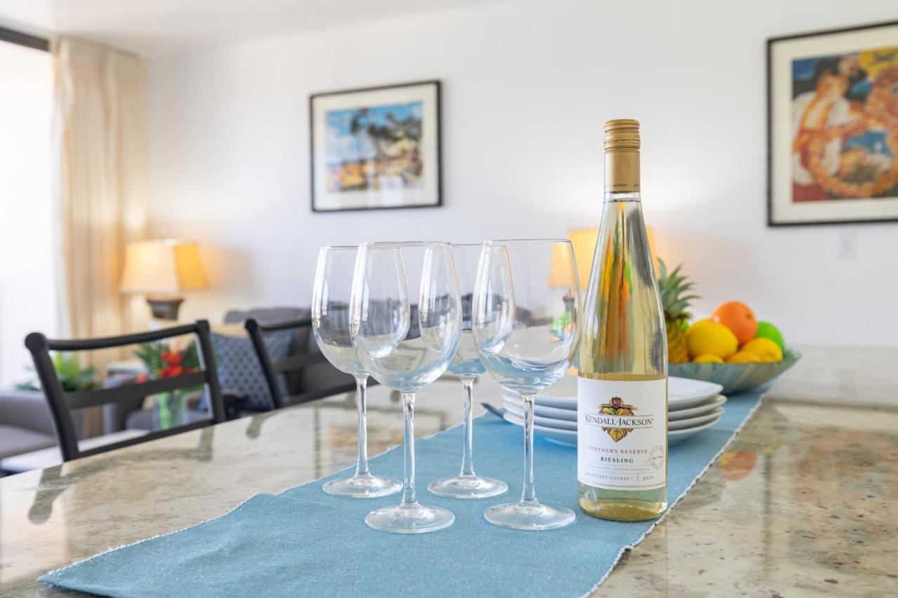 Waikiki Escapade Mountain Views Condo, Steps To Beach With Parking Perk Honolulu Exterior foto